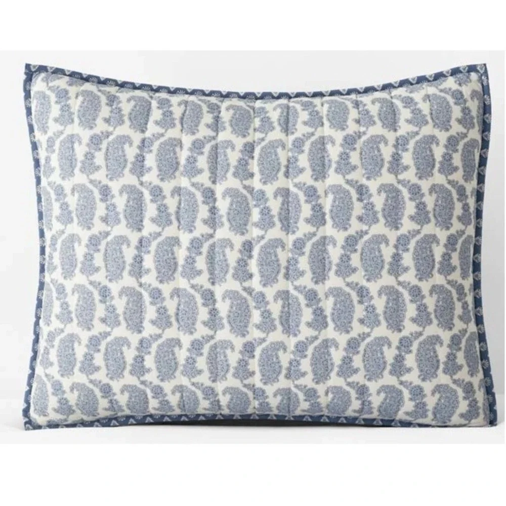 Company Store Jiva Reversible Quilted Standard Sham Blue/White 21 in x 27 in